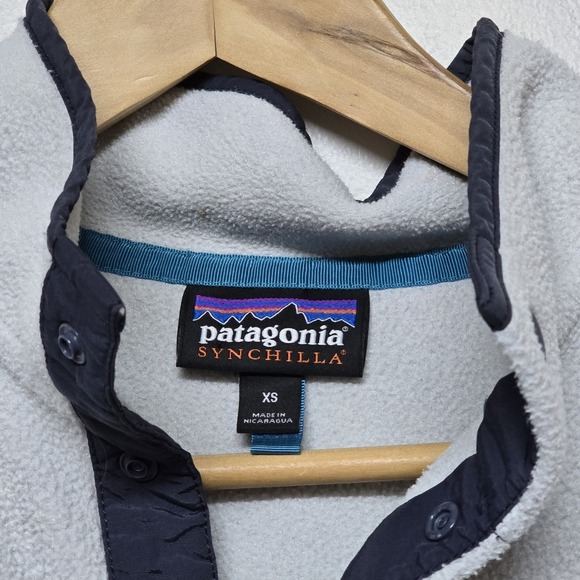 Patagonia Synchilla Snap-T Fleece Pullover XS Women White Gray Poly YGI W4-224 - Picture 3 of 6
